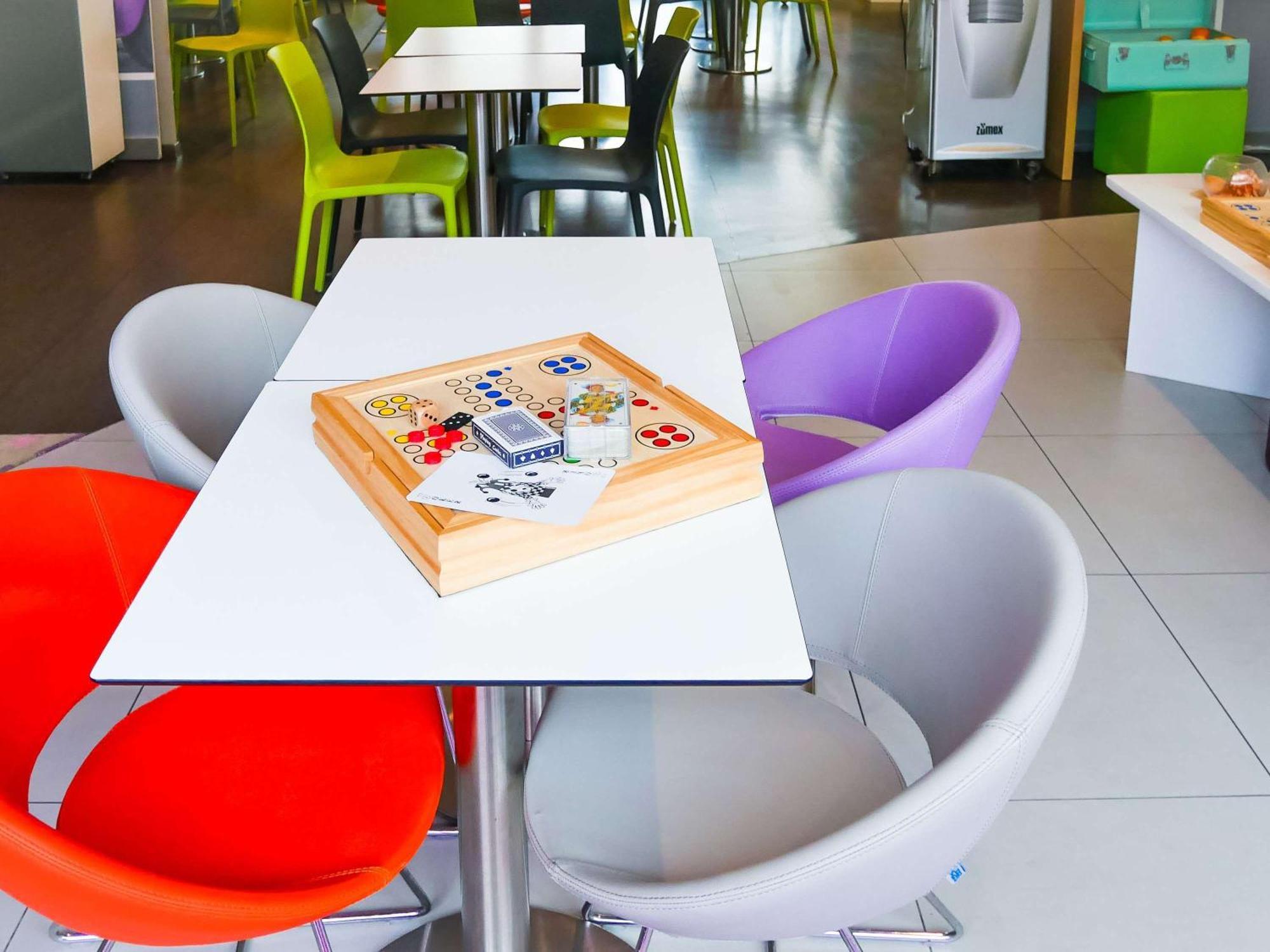Hotel ibis Styles Montbéliard Esterno foto
